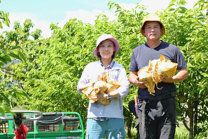 趙家沂帶入品牌經營的概念，陳國賢貫徹做好產品的初衷，他們攜手帶領松谷農園邁入永續經營的下一階段。